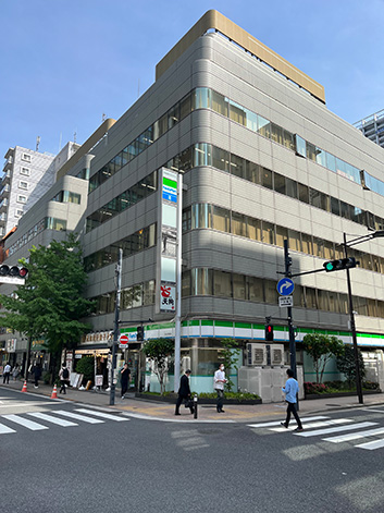 本社外観